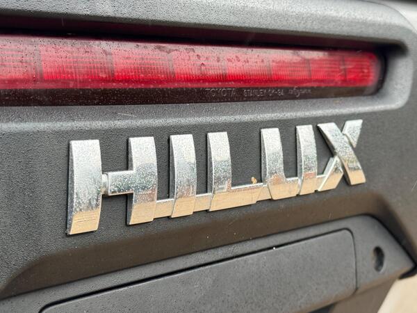 Toyota Hilux 2.8 D-4D Invincible X Auto 4WD Euro 6 (s/s) 4dr at 51th