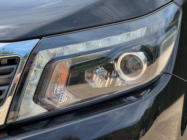 Nissan Navara 2.3 dCi Tekna 4WD Euro 6 (s/s) 4dr at 44th