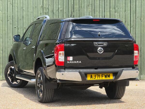 Nissan Navara 2.3 dCi Tekna Auto 4WD Euro 6 4dr