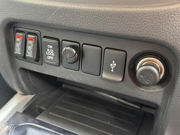 Fiat Fullback 2.4D Cross 4WD Euro 6 4dr at 26th