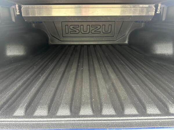 Isuzu D-Max 1.9 TD V-Cross 4WD Euro 6 (s/s) 4dr at 51th