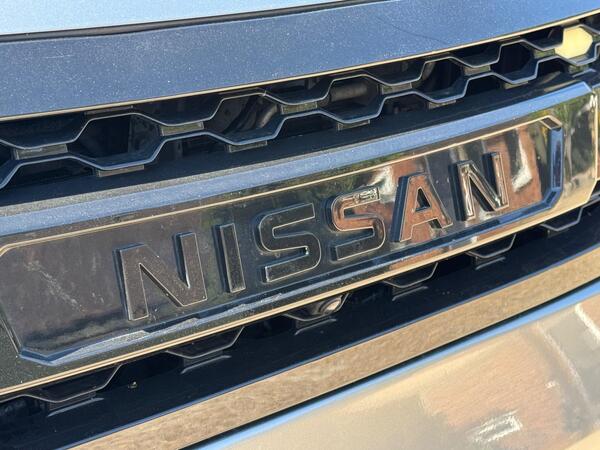 Nissan Navara 2.3 dCi N-Guard Auto 4WD Euro 6 4dr at 56th