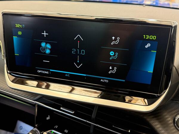 Peugeot E-2008 50kWh GT Premium Auto 5dr (7kW Charger)