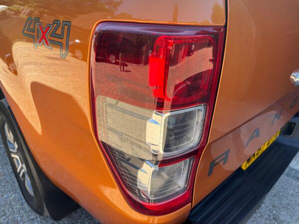 Ford Ranger 3.2 TDCi Wildtrak Auto 4WD Euro 5 4dr at 43th