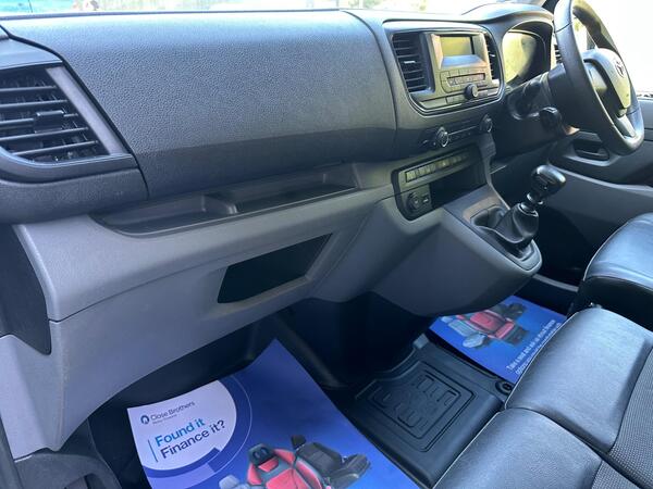 Toyota ProAce 1.6D Icon Medium Panel Van MWB Euro 6 (s/s) 6dr at 30th