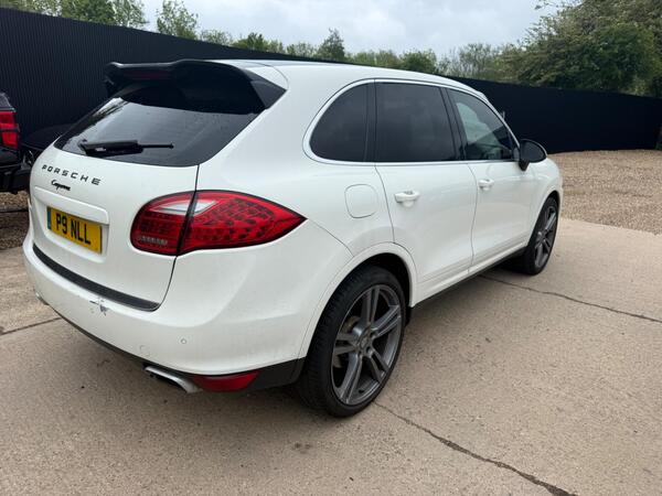 PORSCHE CAYENNE V6 D TIPTRONIC - Image 2