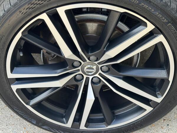 Volvo XC60 2.0 D5 PowerPulse R-Design Pro Auto AWD Euro 6 (s/s) 5dr