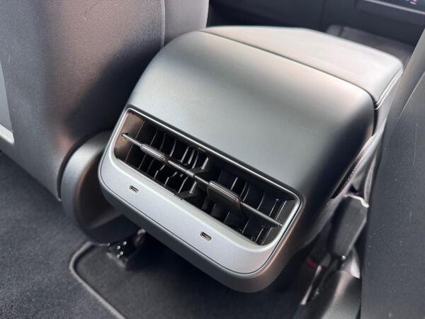 Tesla Model 3 (Dual Motor) Long Range Auto 4WDE 4dr at 17th