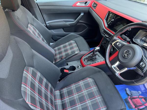 Volkswagen Polo 2.0 TSI GTI DSG Euro 6 (s/s) 5dr at 3th