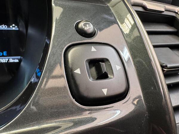 Ford Ranger 2.0 EcoBlue Stormtrak Pickup Double Cab 4dr Diesel Auto 4WD Euro 6 (s/s) (213 ps) at 32th