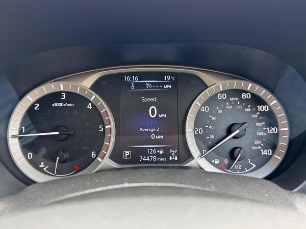 Nissan Navara 2.3 dCi Tekna Auto 4WD Euro 6 4dr at 36th