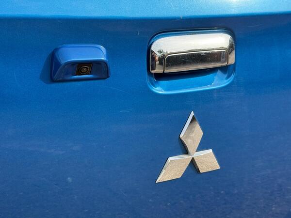 Mitsubishi L200 2.4 DI-D DC Warrior Pickup Double Cab 4dr Diesel Manual 4WD Euro 6 (178 ps)