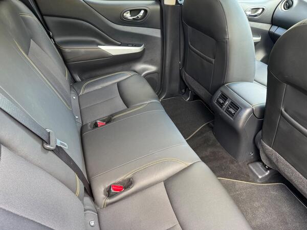 Nissan Navara 2.3 dCi N-Guard 4WD Euro 6 (s/s) 4dr at 12th