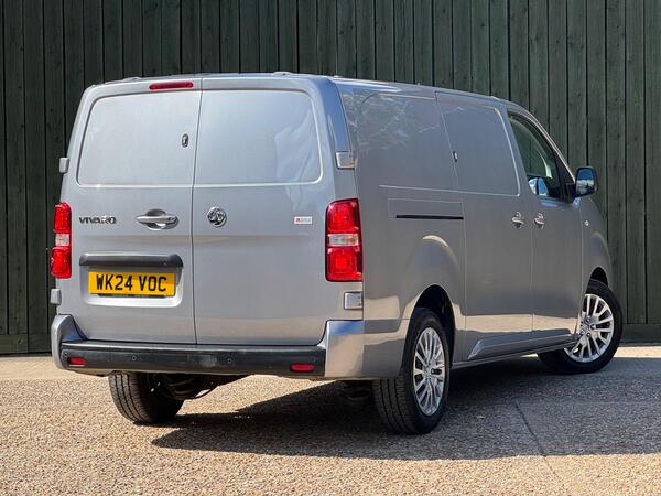 Vauxhall Vivaro 2.0 Turbo D 3100 Pro L2 H1 Euro 6 (s/s) 6dr at 3th