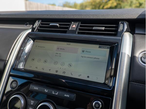 LAND ROVER DISCOVERY LUXURY HSE SD4 AUTO - Image 29