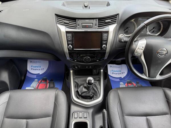 Nissan Navara 2.3 dCi Tekna 4WD Euro 6 (s/s) 4dr at 2th