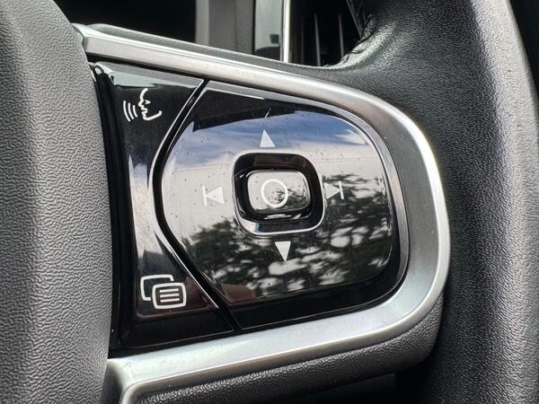 Volvo XC60 2.0 D4 Inscription Auto AWD Euro 6 (s/s) 5dr at 33th