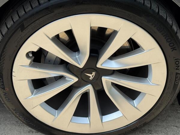 Tesla Model 3 (Dual Motor) Long Range Auto 4WDE 4dr at 24th