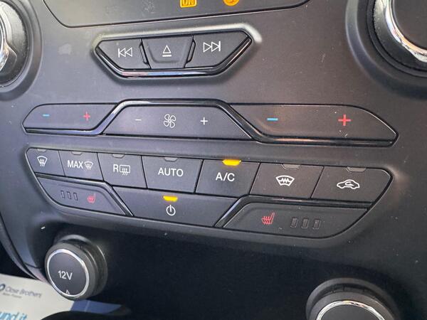 Ford Ranger 2.0 EcoBlue Wildtrak Auto 4WD Euro 6 (s/s) 4dr at 34th