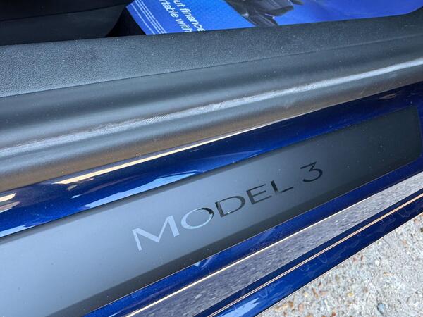 Tesla Model 3 (Dual Motor) Long Range Auto 4WDE 4dr at 41th