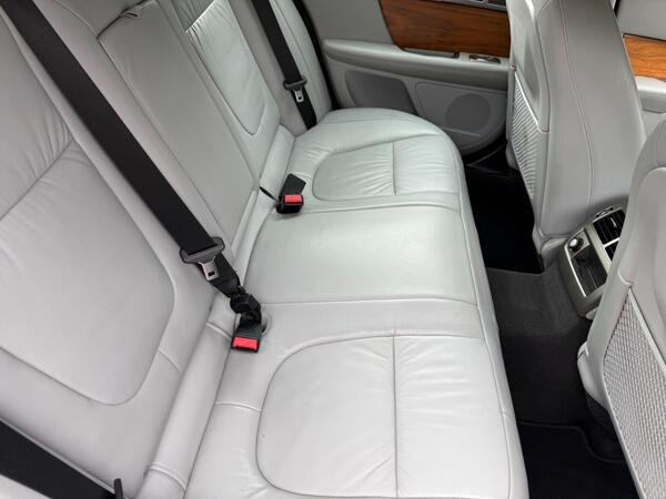 Jaguar XF 3.0 V6 Luxury Auto Euro 4 4dr