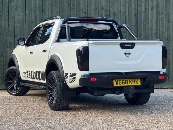 Nissan Navara 2.3 dCi N-Guard 4WD Euro 6 (s/s) 4dr at 11th