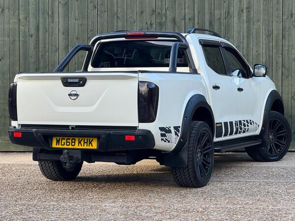 Nissan Navara 2.3 dCi N-Guard 4WD Euro 6 (s/s) 4dr at 19th