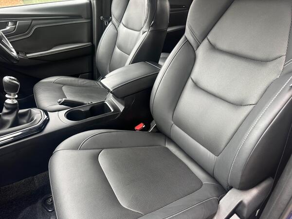 Isuzu D-Max 1.9 TD V-Cross 4WD Euro 6 (s/s) 4dr at 14th