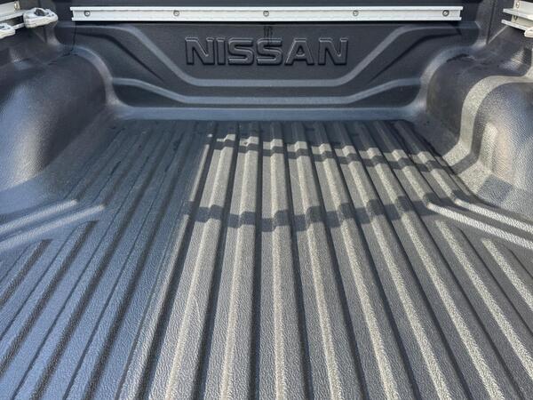 Nissan Navara 2.3 dCi N-Guard 4WD Euro 6 (s/s) 4dr at 48th