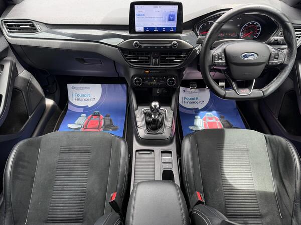 Ford Focus 2.3T EcoBoost ST Euro 6 (s/s) 5dr at 2th