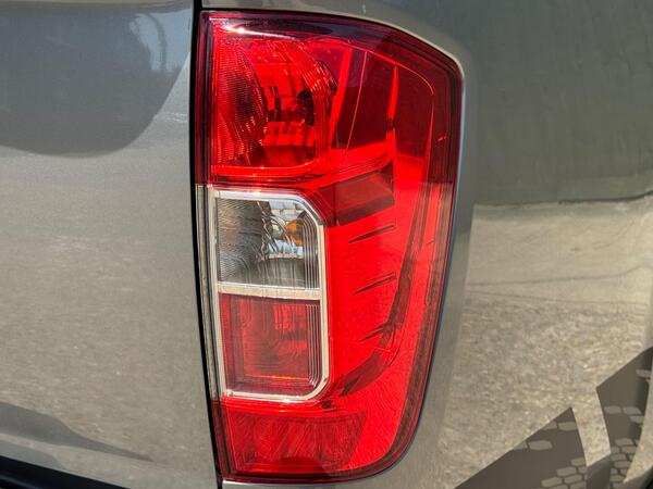 Nissan Navara 2.3 dCi N-Guard Auto 4WD Euro 6 4dr