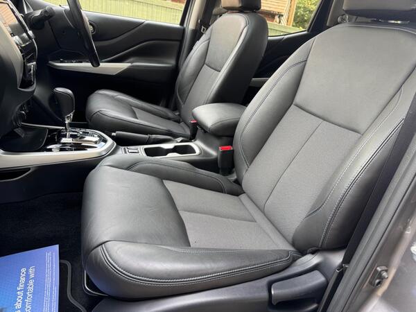 Nissan Navara 2.3 dCi N-Guard Auto 4WD Euro 6 4dr