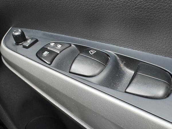 Nissan Navara 2.3 dCi Tekna Auto 4WD Euro 6 4dr