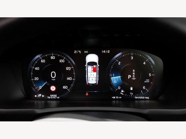 VOLVO XC90 R-DESIGN B5 MHEV AWD AUTO - Image 26