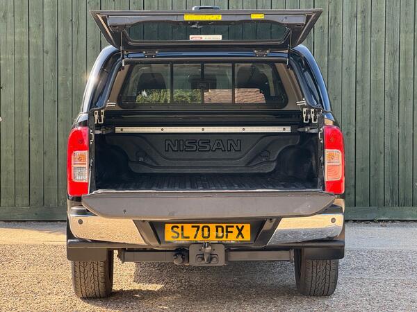 Nissan Navara 2.3 dCi Tekna 4WD Euro 6 (s/s) 4dr