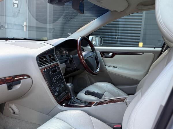 Volvo S60 2.0T S 4dr - Image 3