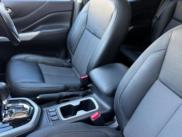 Nissan Navara 2.3 dCi N-Guard Auto 4WD Euro 6 4dr at 12th