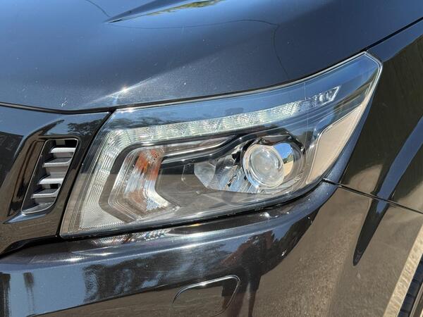 Nissan Navara 2.3 dCi N-Guard 4WD Euro 6 (s/s) 4dr at 43th