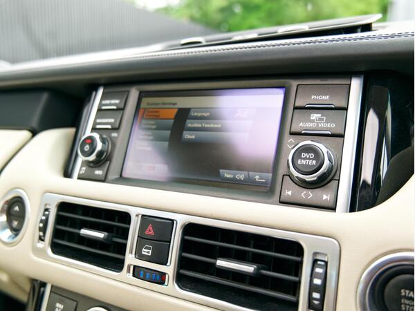 LAND ROVER RANGE ROVER WESTMINSTER TDV8 A - Image 32