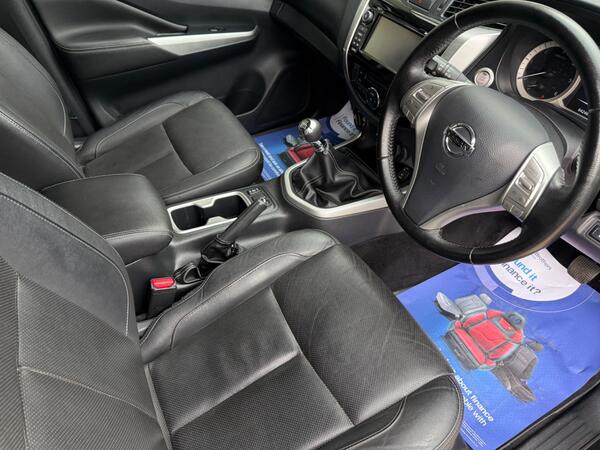 Nissan Navara 2.3 dCi Tekna 4WD Euro 6 (s/s) 4dr