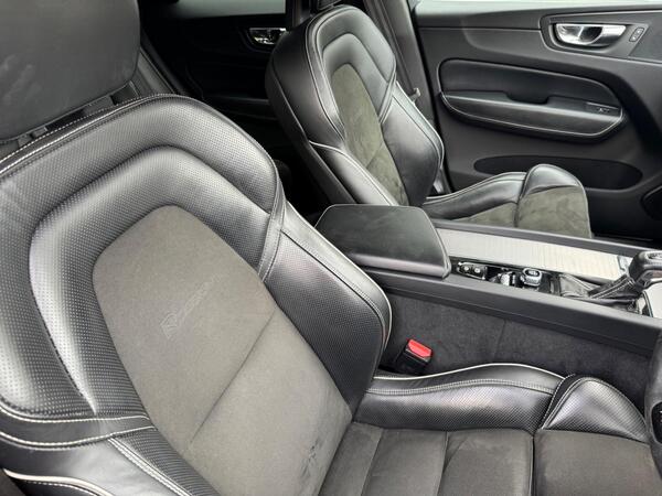 Volvo XC60 2.0 D5 PowerPulse R-Design Pro Auto AWD Euro 6 (s/s) 5dr