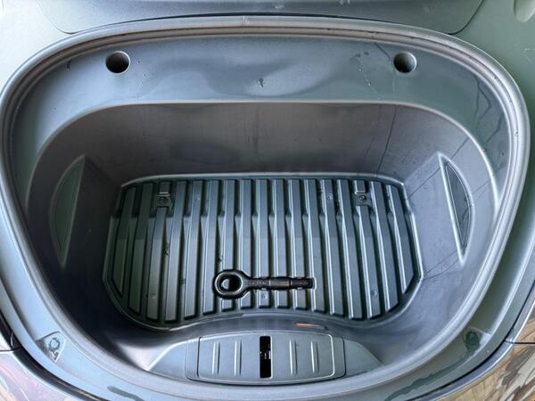Tesla Model 3 (Dual Motor) Long Range Auto 4WDE 4dr