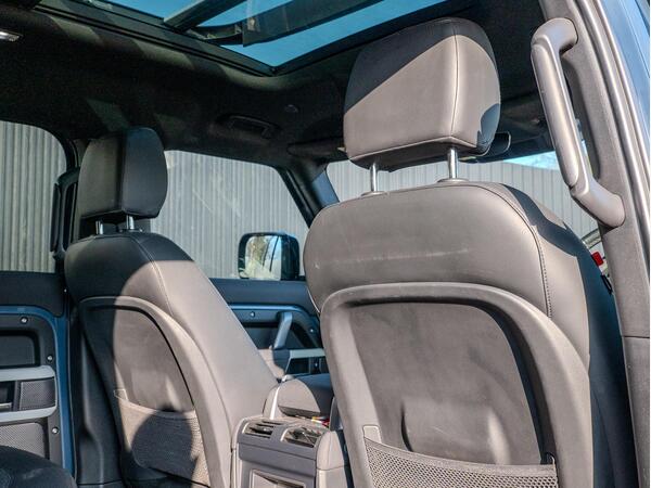 LAND ROVER DEFENDER X-DYNAMIC SE D MHEV A - Image 42