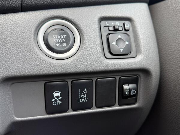 Mitsubishi L200 2.4 DI-D DC Challenger Auto 4WD Euro 6 4dr at 24th