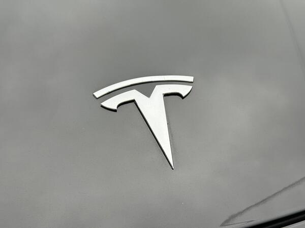 Tesla Model 3 (Dual Motor) Long Range Auto 4WDE 4dr at 44th