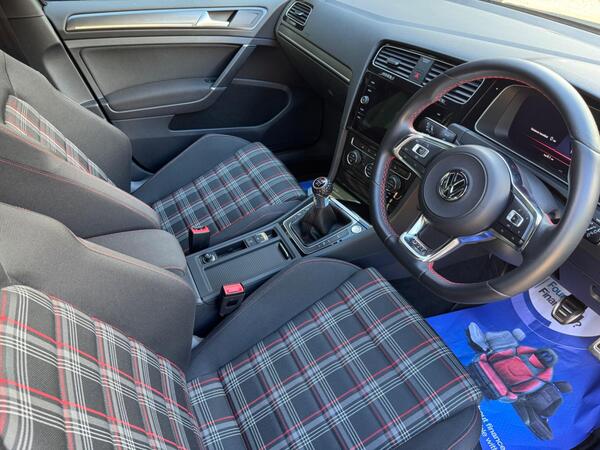 Volkswagen Golf 2.0 TSI GTI Performance Euro 6 (s/s) 5dr