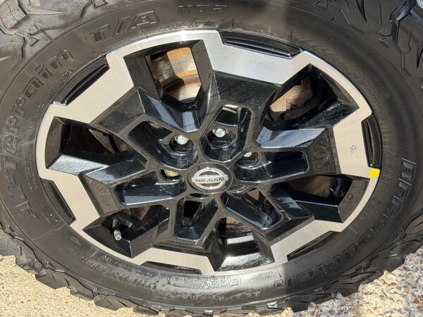 Nissan Navara 2.3 dCi Tekna 4WD Euro 6 (s/s) 4dr