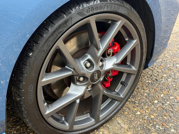 Ford Focus 2.3T EcoBoost ST Euro 6 (s/s) 5dr at 40th