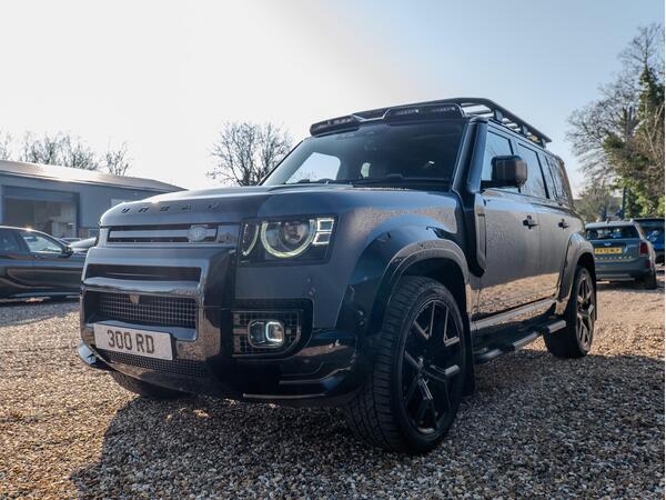LAND ROVER DEFENDER X-DYNAMIC SE D MHEV A - Image 2