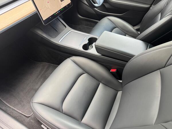 Tesla Model 3 (Dual Motor) Long Range Auto 4WDE 4dr